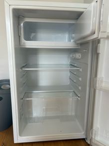Essentials fridge/freezer