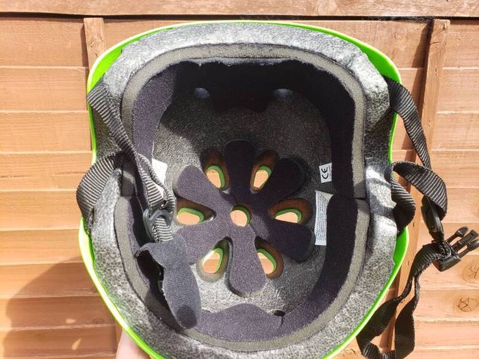 Cre8 Green Freestyle Helmet 54-58cm Skate Cycle Bike Scooter