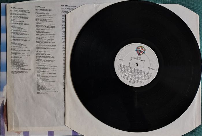 George Benson - 20/20 Vinyl LP (1985) Original European Pressing Soul-Jazz, Contemporary R&B EX+