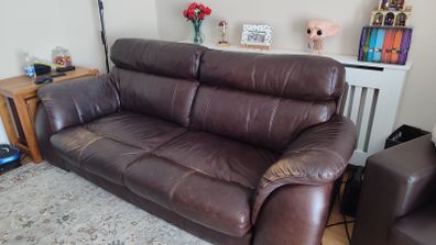 3 Seater DV leather Sofa Brown. Perfect condition!