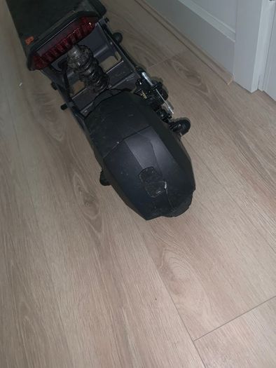 Electric scooter