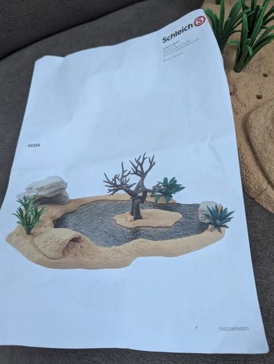 Rare Schleich Watering Hole Playset