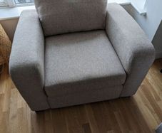 Layla DFS armchair