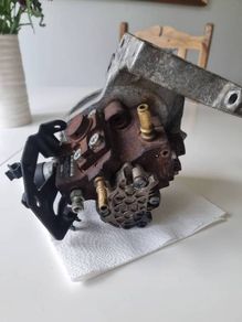 High pressure fuel pump 1.6 TDCi HDi Bosch 0445010102 Diesel Ford PSA
