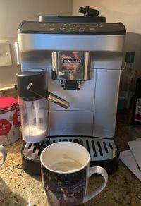 DELONGHI Magnifica Evo Coffee Machine - Like new