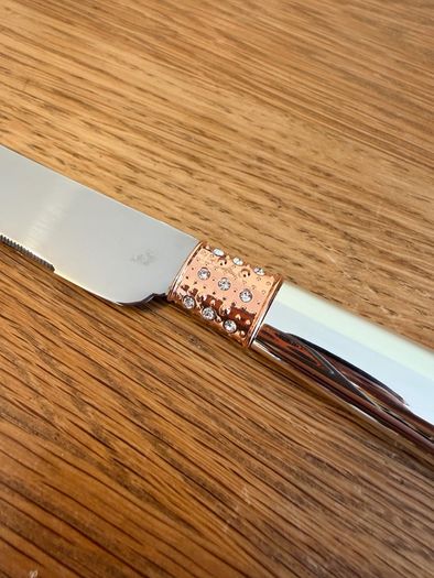 NEWBRIDGE Silverware Bridal Wedding Cake Knife