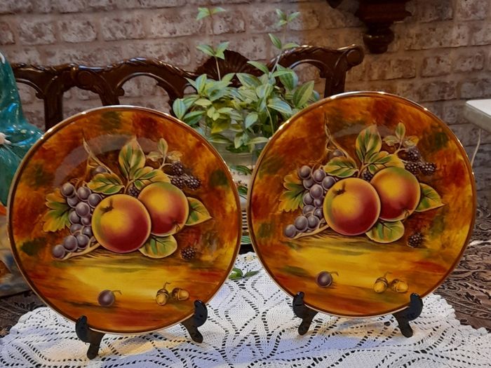 Vintage " Baroness " plates 25 each
