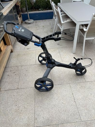 Motocaddy QB2 push trolley