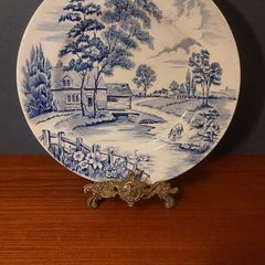 Fabulous Vintage Arklow Pottery Blue and White 9 Inch Wall Plate in an Classic Style Landscape Pattern with a Country Scene