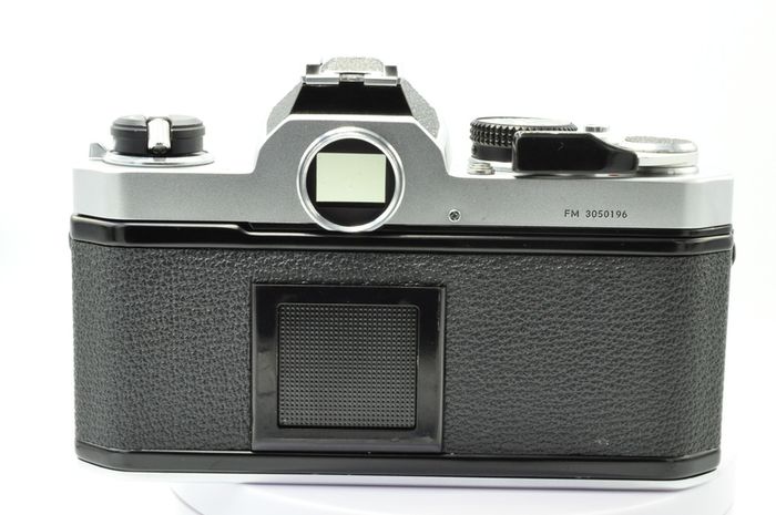 Nikon Fm Chrome + 50mm pancake F1.8 , Cla'd- Recent Full Service