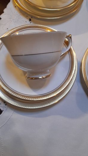 Aynsley "Elizabeth " trio