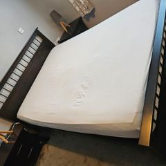 King size bed, 2 x lockers, 1 wardrobe and 1 chest of drawers
