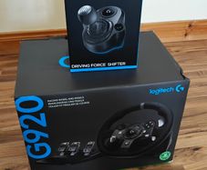 Logitech G920 Racing Wheel + Pedals + Shifter Xbox & PC Boxed