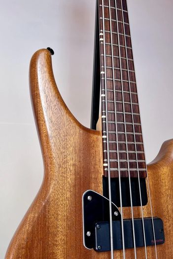Status 5 String Bass