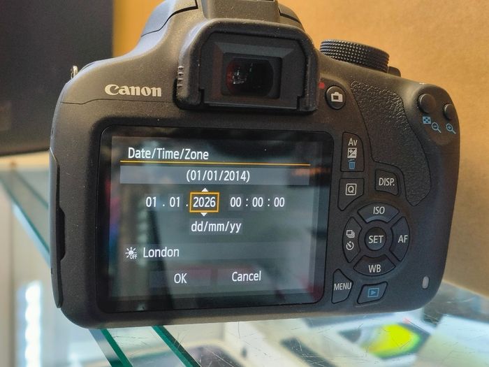 Canon EOS 1200D 18MP DSLR Camera Body, Black, with Battery