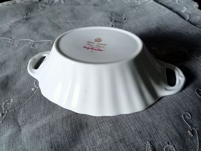 Royal Albert Lady Hamilton Sweet Dish