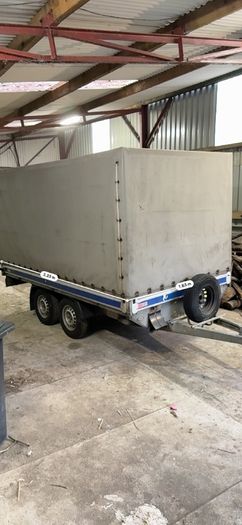 Blyss Twin Axle 2.7T Covered Trailer