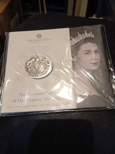 The Platinum Jubilee of Her Majesty The Queen Commerative Coin