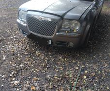 Chrysler 300c breaking for parts