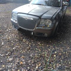 Chrysler 300c breaking for parts