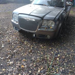 Chrysler 300c breaking for parts