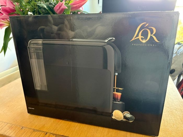 Coffee Machine - L'OR Lucente - Brand New