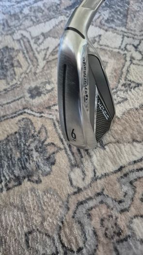 Taylormade Stealth Irons + Stealth DHY Hybrid (7 clubs)