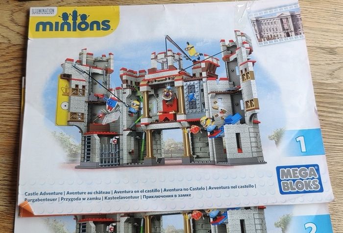 Mega bloks Minions Castle Adventure building set