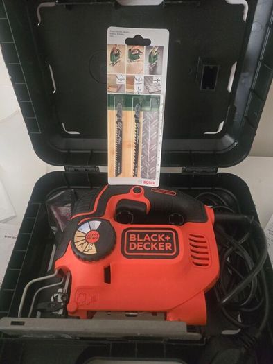 Black & Decker 550W Compact Jigsaw