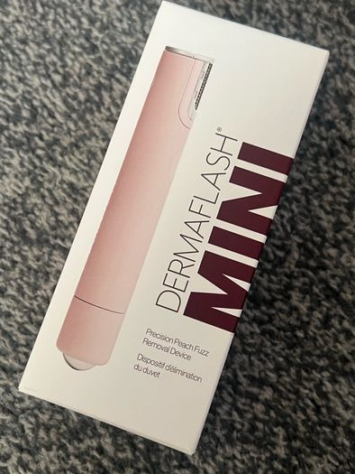 DERMAFLASH Mini On-the-Spot Peach Fuzz Removal - Blush BNIB