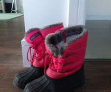 Girls mountain warehouse waterproof snow boots size UK3