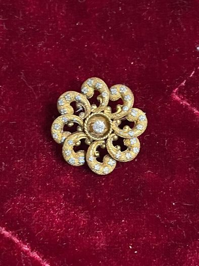 14kt gold pin wheel brooch