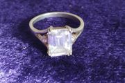 Beautiful 925 silver ring.