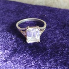 Beautiful 925 silver ring.