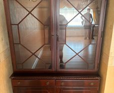 Solid Mahogany Glass Display Cabinet Excellent Condition