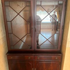 Solid Mahogany Glass Display Cabinet Excellent Condition