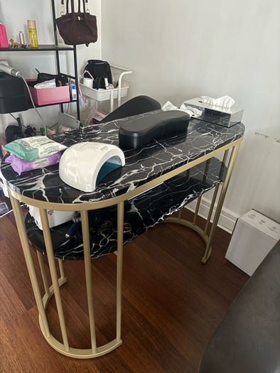 nail table desk