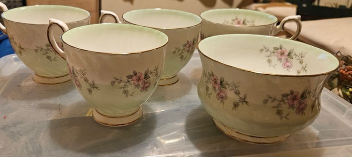 4 China Cups and Sugar Bowl