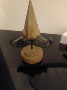 Glasses stand