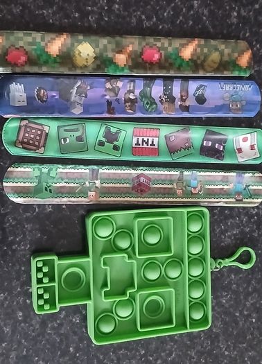 minecraft poppets and bracelets