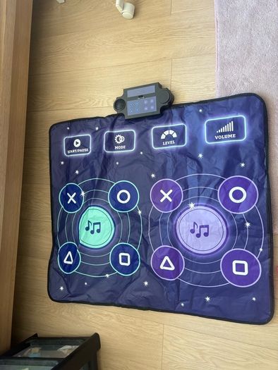 Dance mat
