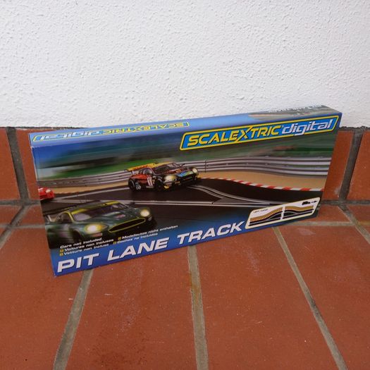 Scalextric C7014 New Digital Left Hand Pit Lanes  - Sports Track