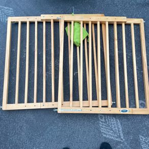 Stair gates extendable