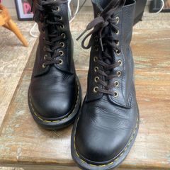 Dr. Martens Size 7 EU41.