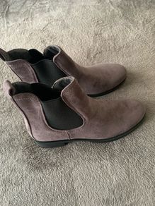 Boots size 6