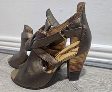 Bellissimo real leather shoes and bag to match