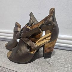 Bellissimo real leather shoes and bag to match