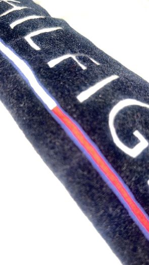 White Preppy Tommy Hilfiger T-Shirt in XXS