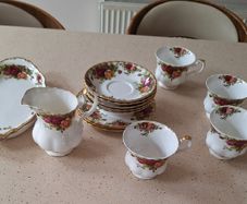 Royal Albert Old Country Rose
