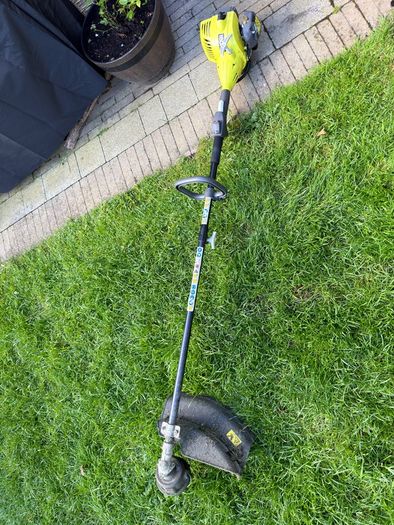 Lawnmower Pro-lawn + Ryobi petrol strimmer